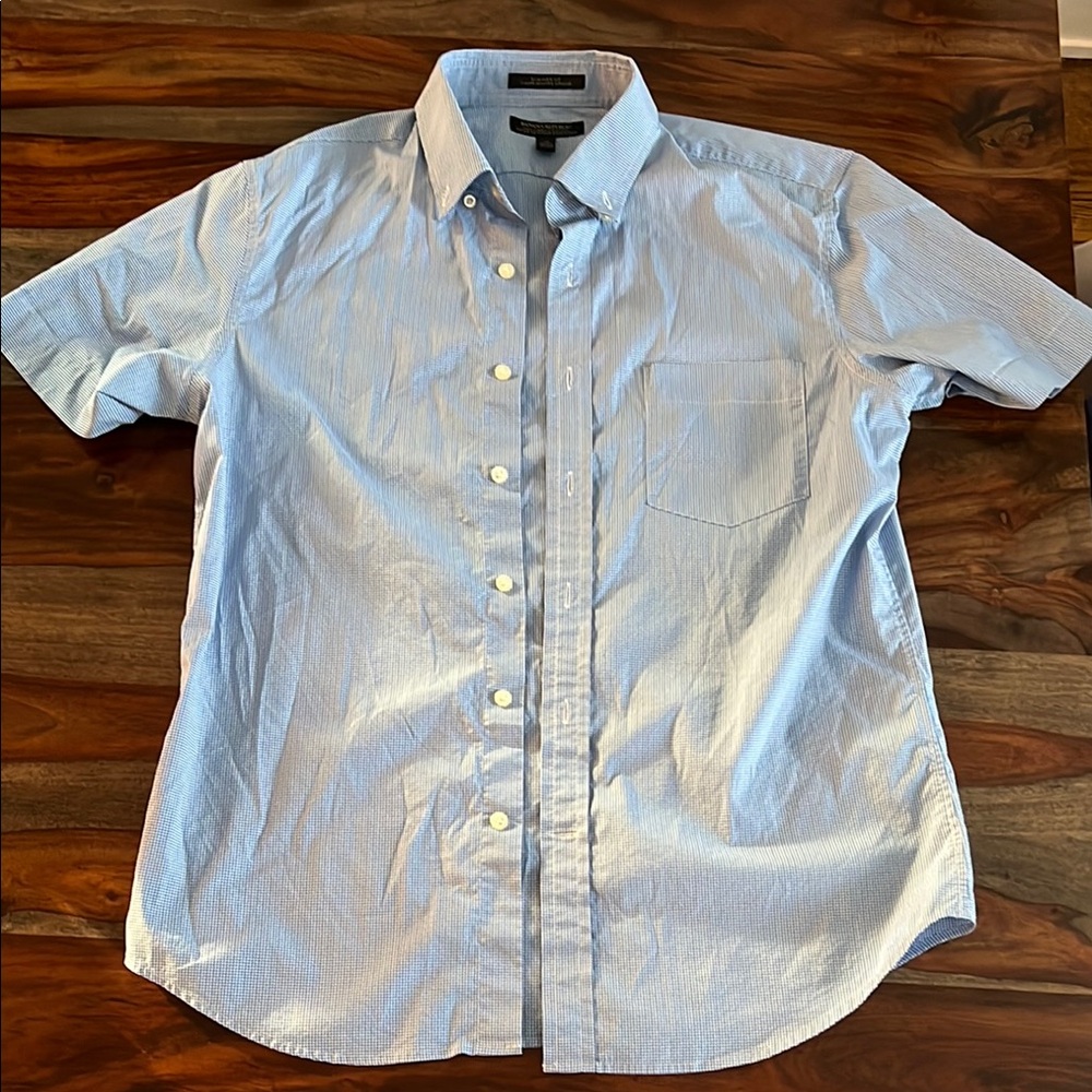 Banana Rebublic Men's Light Blue Short Sleeve Shirt